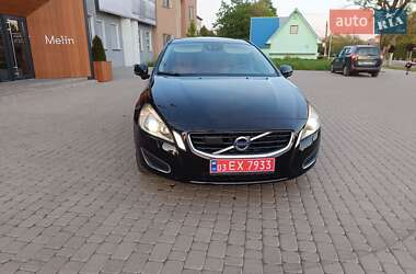 Універсал Volvo V60 2013 в 
