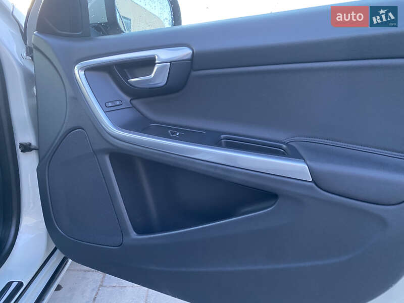 Универсал Volvo V60 2011 в Луцке фото 14 Универсал Volvo V60 2011 в Луцке