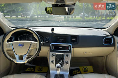 Универсал Volvo V60 2016 в 