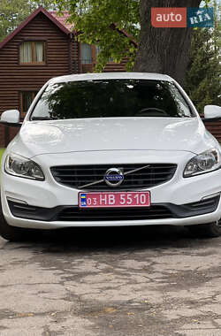 Универсал Volvo V60 2017 в 