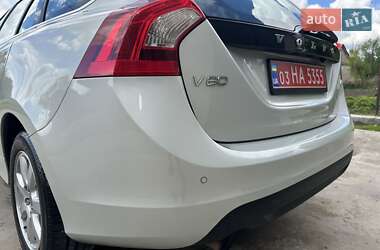 Универсал Volvo V60 2011 в 