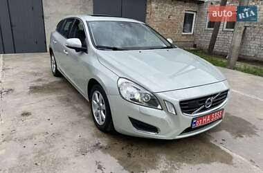 Универсал Volvo V60 2011 в 
