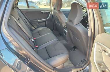 Универсал Volvo V60 2011 в 