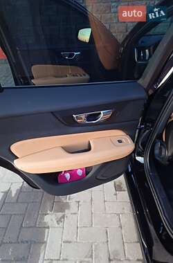 Універсал Volvo V60 2019 в 