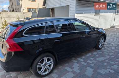 Универсал Volvo V60 2014 в Киеве
