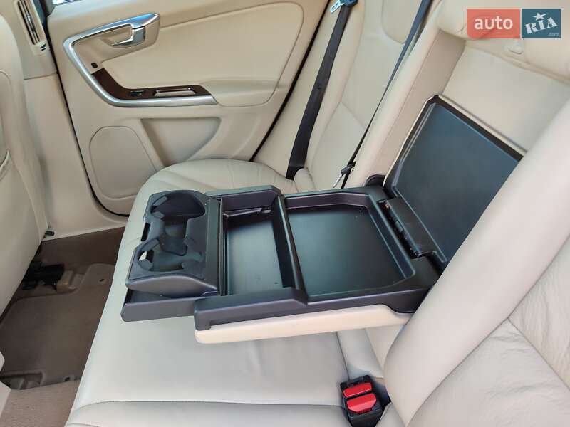 Универсал Volvo V60 2011 в Киеве