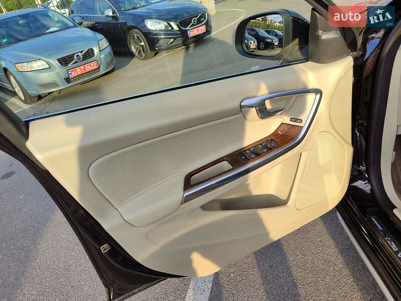 Универсал Volvo V60 2011 в Киеве