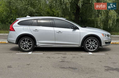 Універсал Volvo V60 2018 в 