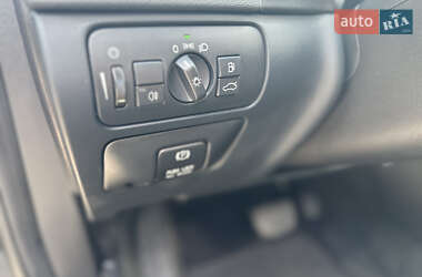 Универсал Volvo V60 2012 в 