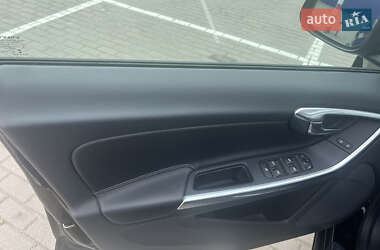 Универсал Volvo V60 2015 в 
