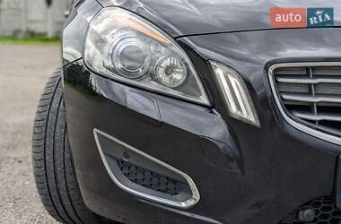 Универсал Volvo V60 2011 в 