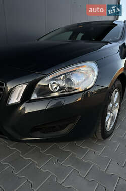 Універсал Volvo V60 2011 в 