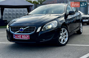 Универсал Volvo V60 2013 в Киеве