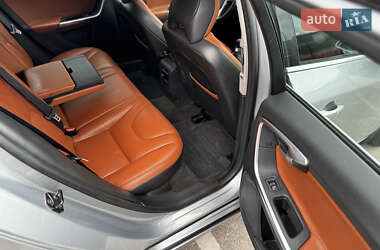 Универсал Volvo V60 2011 в 