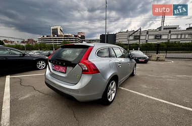 Универсал Volvo V60 2011 в 