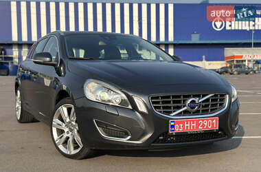 Универсал Volvo V60 2012 в 