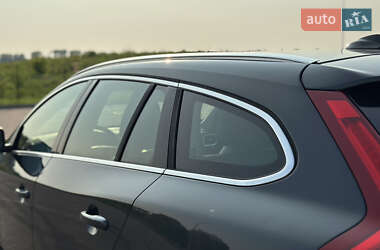 Универсал Volvo V60 2012 в 