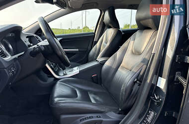 Универсал Volvo V60 2012 в 