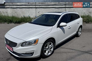 Универсал Volvo V60 2015 в 