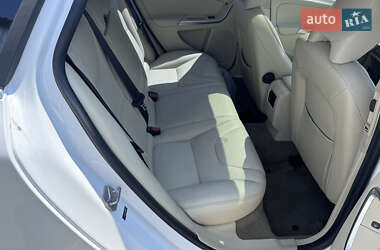 Универсал Volvo V60 2015 в 