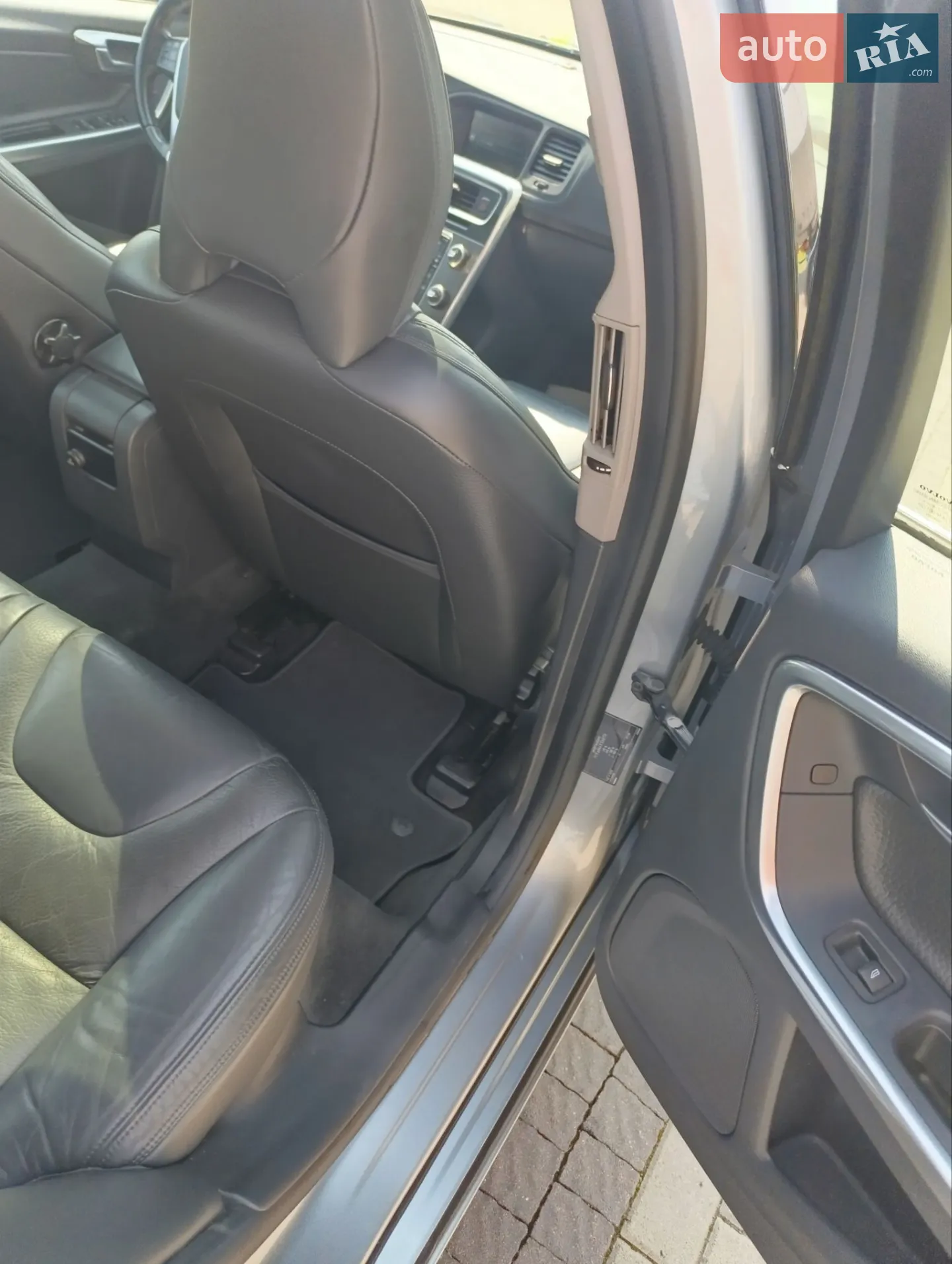 2011 Volvo V60 - мініатюра 8