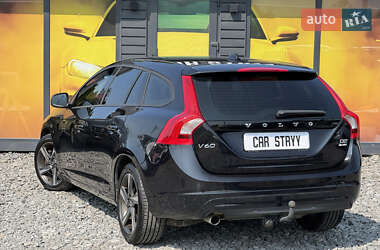 Универсал Volvo V60 2015 в 