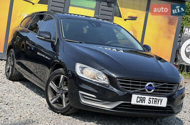 Универсал Volvo V60 2015 в 