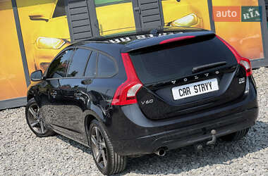 Универсал Volvo V60 2015 в 