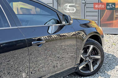 Универсал Volvo V60 2015 в 