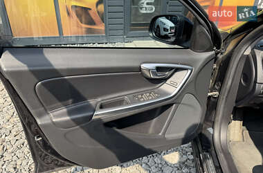 Универсал Volvo V60 2015 в 