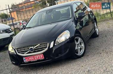 Універсал Volvo V60 2012 в Сарнах