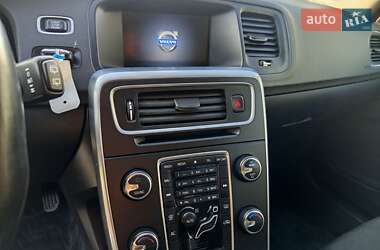 Універсал Volvo V60 2012 в 