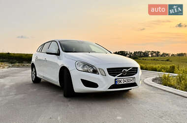 Универсал Volvo V60 2011 в 