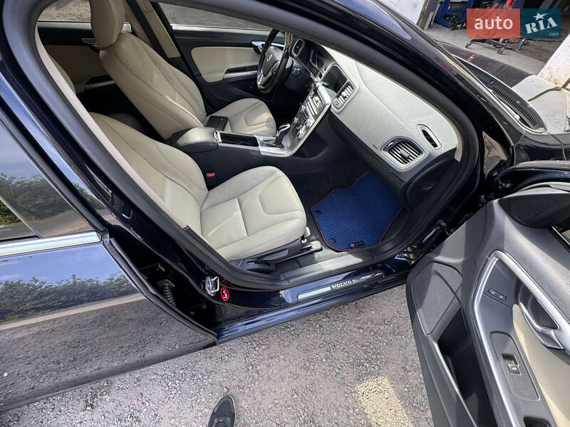 Универсал Volvo V60 2016 в Харькове