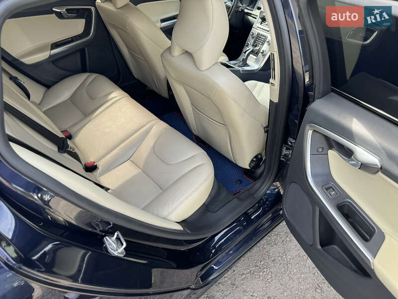 Универсал Volvo V60 2016 в Харькове