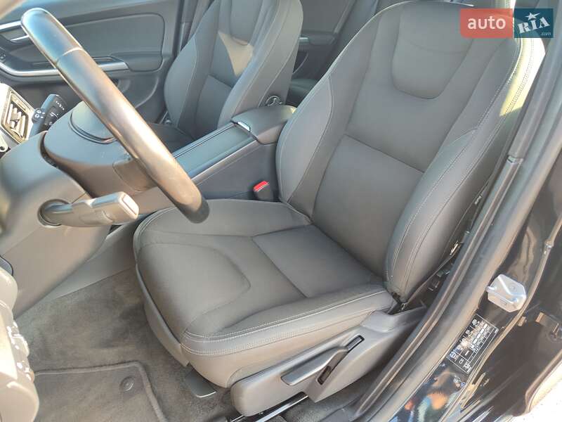 Универсал Volvo V60 2014 в Киеве