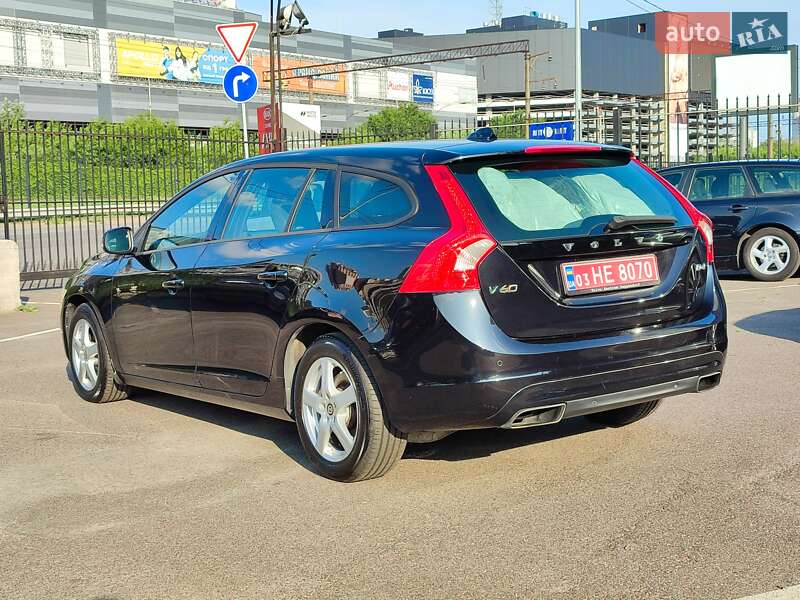 Универсал Volvo V60 2014 в Киеве
