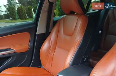 Універсал Volvo V60 2011 в 
