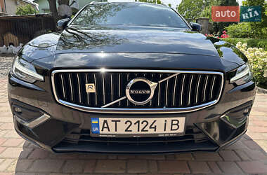 Універсал Volvo V60 2019 в Івано-Франківську
