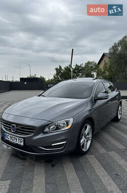 Универсал Volvo V60 2016 в 