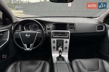 Универсал Volvo V60 2016 в 