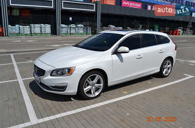 Универсал Volvo V60 2017 в 