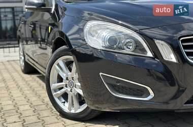 Универсал Volvo V60 2012 в 