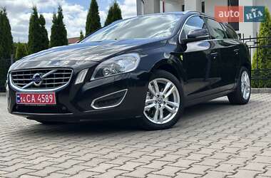 Универсал Volvo V60 2012 в 