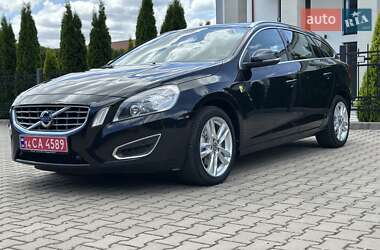 Универсал Volvo V60 2012 в 