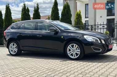 Универсал Volvo V60 2012 в 
