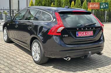 Универсал Volvo V60 2012 в 