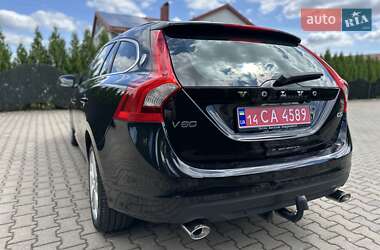 Универсал Volvo V60 2012 в 
