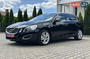 Универсал Volvo V60 2012 в 