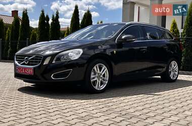 Универсал Volvo V60 2012 в 